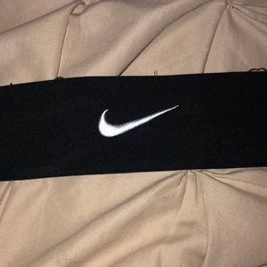 3 Nike Headbands